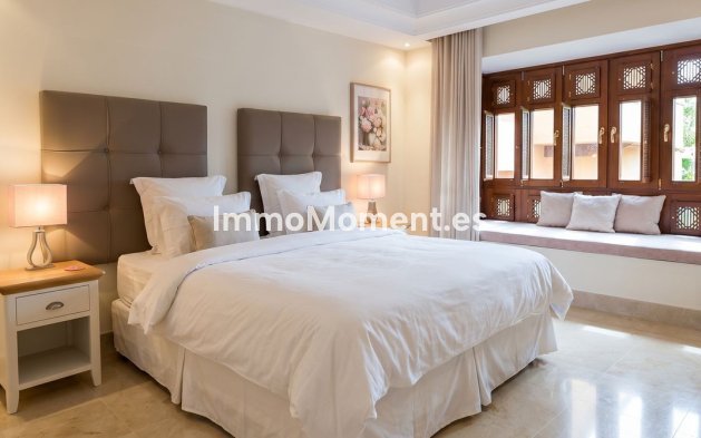 Resale - Apartment - Marbella - Nueva Andalucía