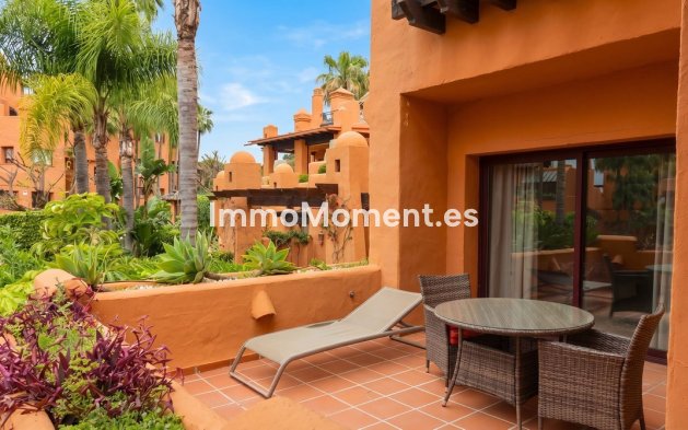 Resale - Apartment - Marbella - Nueva Andalucía