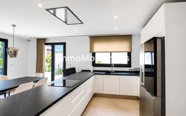 Bestaande woning - Vrijstaande villa - Fuengirola - Torreblanca