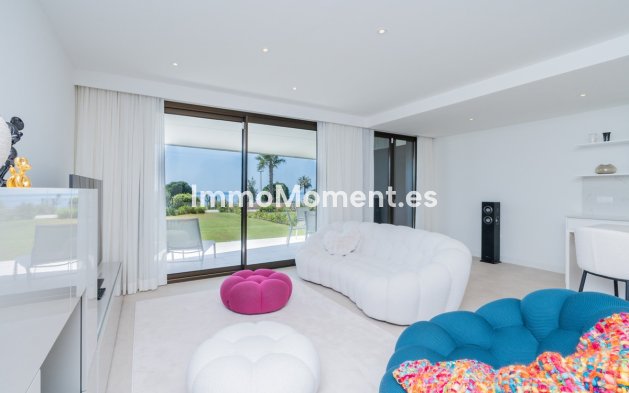 Resale - Apartment - Casares - Casares Centro