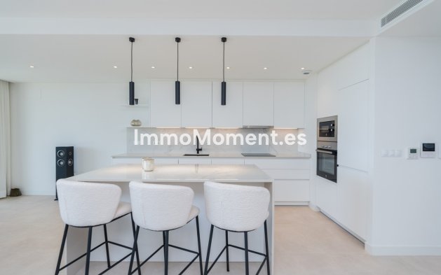 Resale - Apartment - Casares - Casares Centro