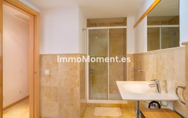 Resale - Apartment - Marbella - Altos de los Monteros