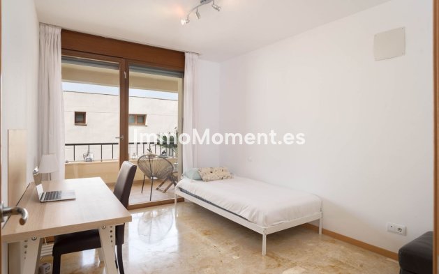 Resale - Apartment - Marbella - Altos de los Monteros