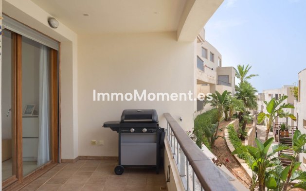 Resale - Apartment - Marbella - Altos de los Monteros