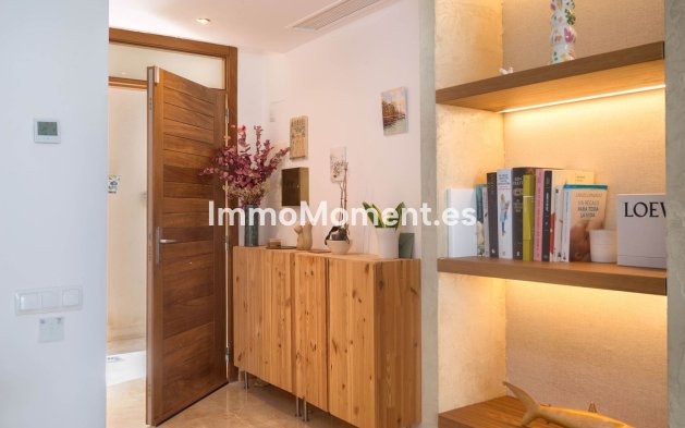 Resale - Apartment - Marbella - Altos de los Monteros