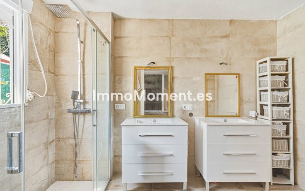 Wiederverkauf - Freistehende Villa - Marbella - Nueva Andalucía