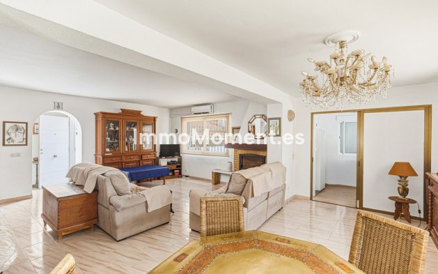 Wiederverkauf - Freistehende Villa - Marbella - Nueva Andalucía