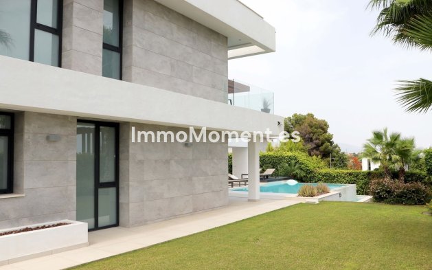 Reventa - Villa independiente - Estepona  - New Golden Mile
