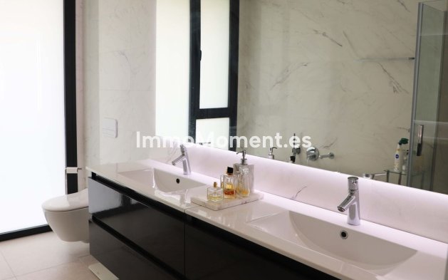 Reventa - Villa independiente - Estepona  - New Golden Mile