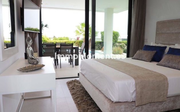Reventa - Villa independiente - Estepona  - New Golden Mile