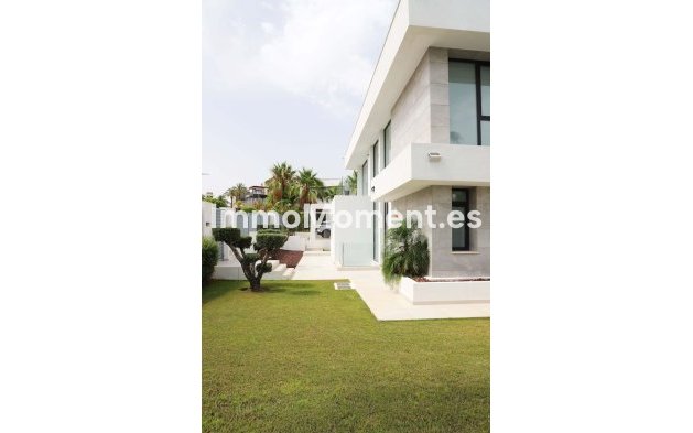 Reventa - Villa independiente - Estepona  - New Golden Mile