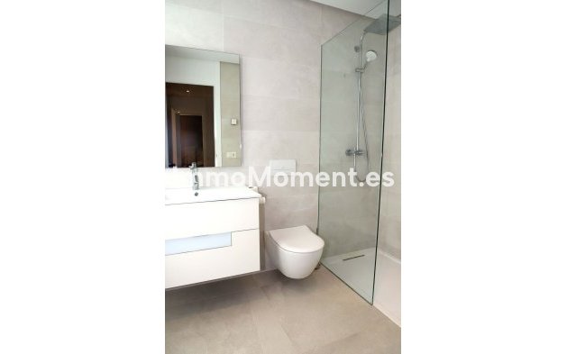 Reventa - Villa independiente - Estepona  - New Golden Mile