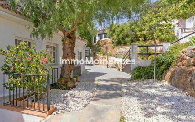 Resale - Detached villa - Ojén