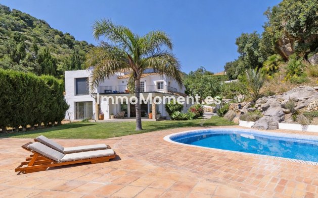 Resale - Detached villa - Ojén