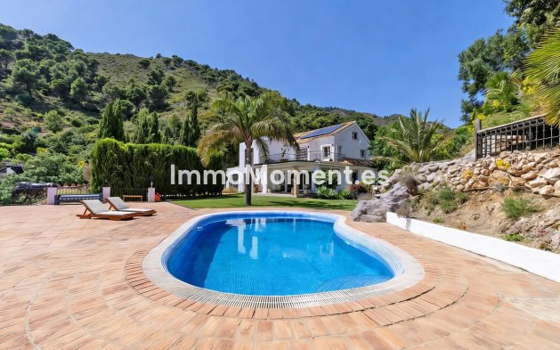 Resale - Detached villa - Ojén