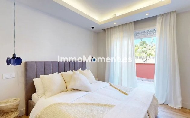 Wiederverkauf - Freistehende Villa - Estepona  - Atalaya