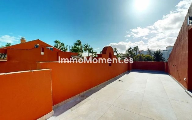 Wiederverkauf - Freistehende Villa - Estepona  - Atalaya