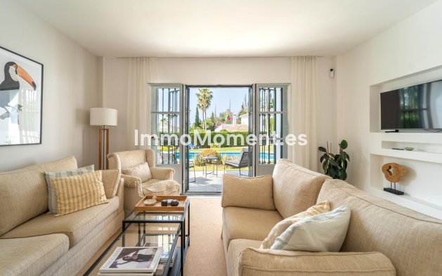 Resale - Detached villa - Marbella - Elviria