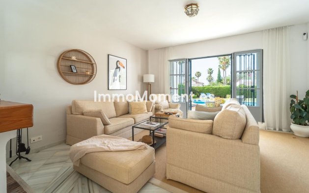 Resale - Detached villa - Marbella - Elviria