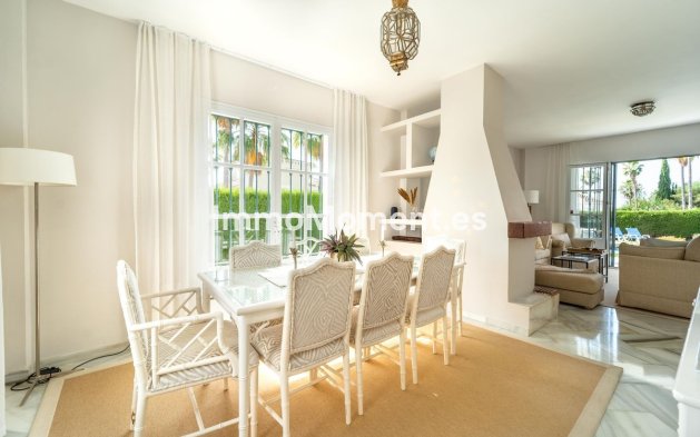 Resale - Detached villa - Marbella - Elviria