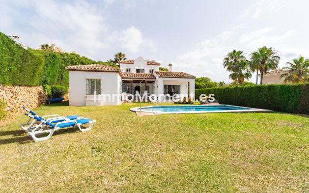Resale - Detached villa - Marbella - Elviria