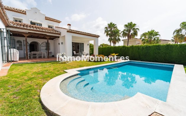 Resale - Detached villa - Marbella - Elviria