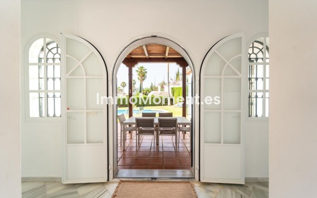 Resale - Detached villa - Marbella - Elviria