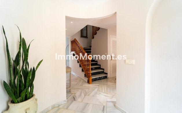 Resale - Detached villa - Marbella - Elviria