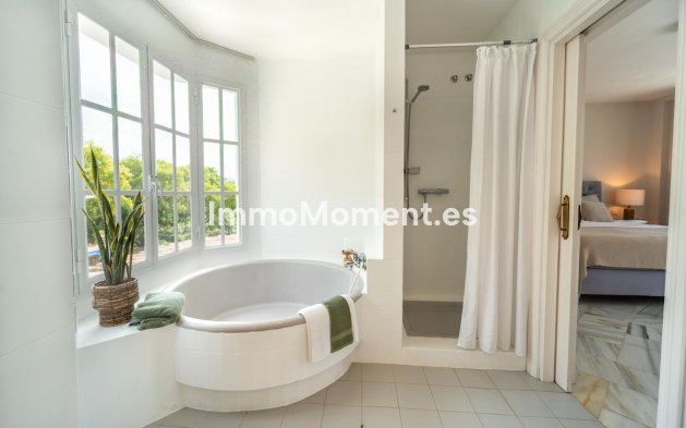 Resale - Detached villa - Marbella - Elviria