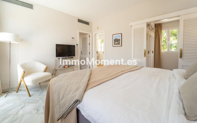 Resale - Detached villa - Marbella - Elviria