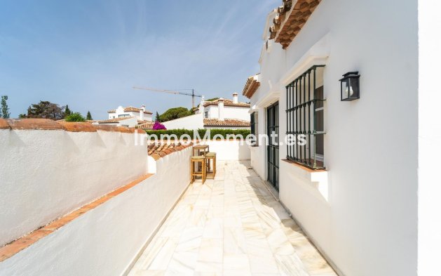 Resale - Detached villa - Marbella - Elviria