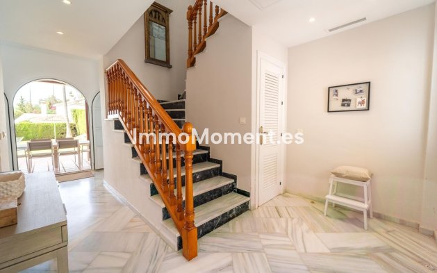 Resale - Detached villa - Marbella - Elviria