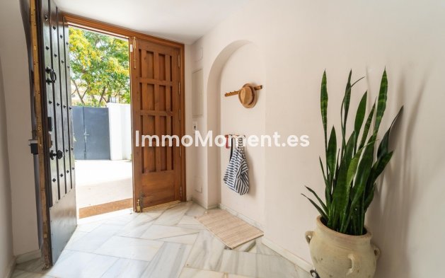 Resale - Detached villa - Marbella - Elviria