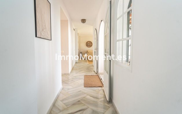 Resale - Detached villa - Marbella - Elviria