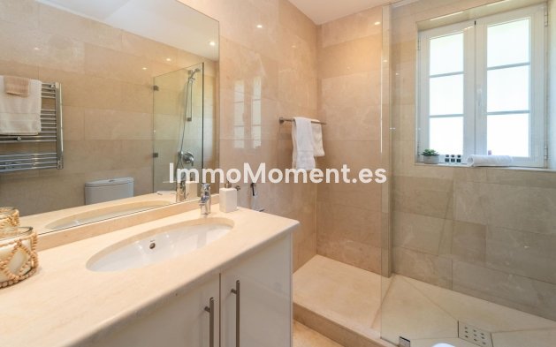 Resale - Detached villa - Marbella - Elviria