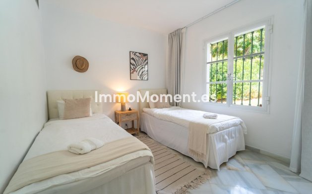 Resale - Detached villa - Marbella - Elviria