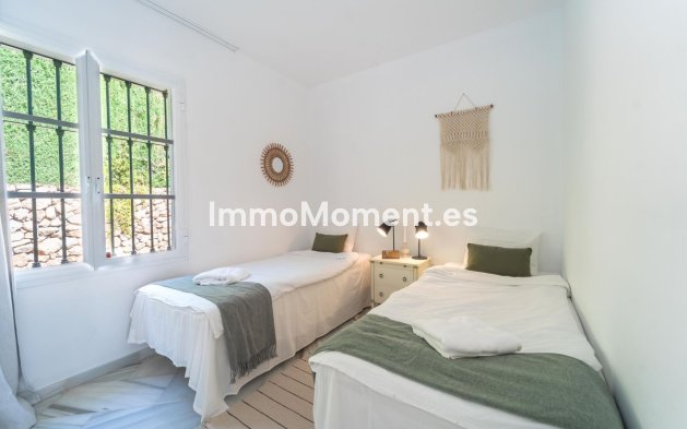 Resale - Detached villa - Marbella - Elviria