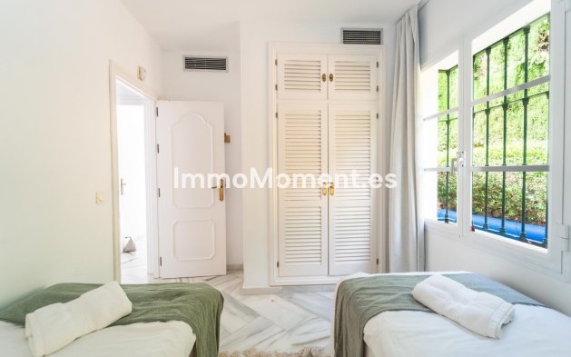 Resale - Detached villa - Marbella - Elviria