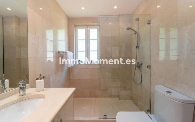 Resale - Detached villa - Marbella - Elviria