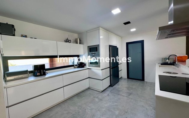 Reventa - Villa independiente - Marbella - Nueva Andalucía