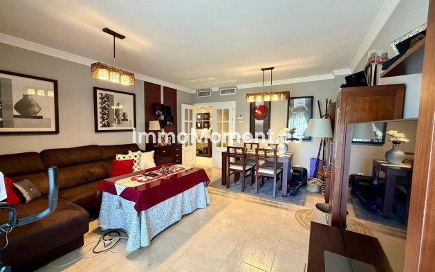 Resale - Apartment - Estepona - Estepona Centro