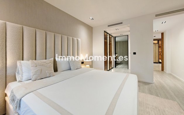 Resale - Apartment - Estepona - Estepona Centro