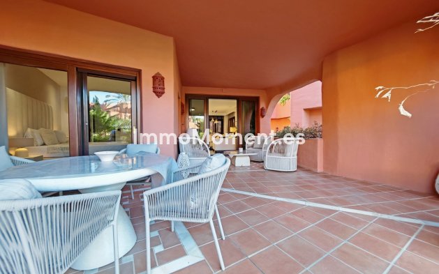 Resale - Apartment - Estepona - Estepona Centro