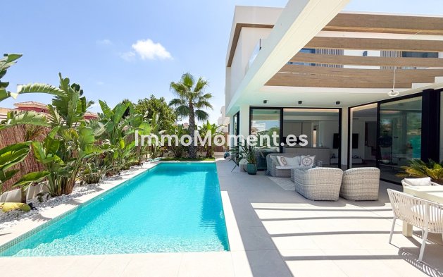 Resale - Detached villa - Orihuela - Cabo roig - La Zenia
