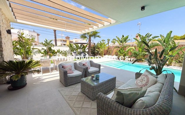 Resale - Detached villa - Orihuela - Cabo roig - La Zenia