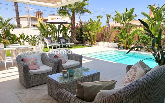 Resale - Detached villa - Orihuela - Cabo roig - La Zenia