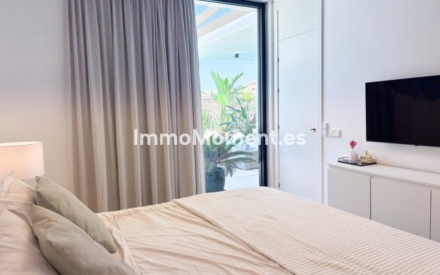 Resale - Detached villa - Orihuela - Cabo roig - La Zenia
