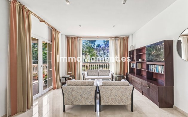 Wiederverkauf - Freistehende Villa - Benalmadena - Benalmadena Centro