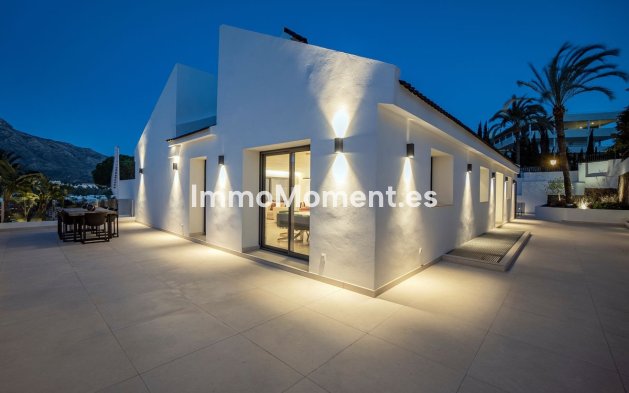 Resale - Detached villa - Marbella - Nueva Andalucía