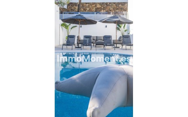 Resale - Detached villa - Marbella - Nueva Andalucía
